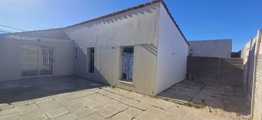 3 Bedroom Property for Sale in Portlands Western Cape